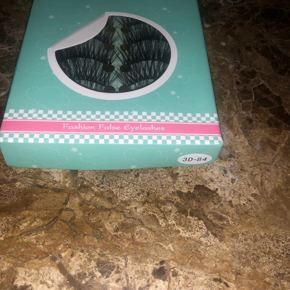 🔥 5/$50 🌈RAINBOW LOVE 10 Pairs  False Lashes Bundle 3D-84 - Picture 3 of 3